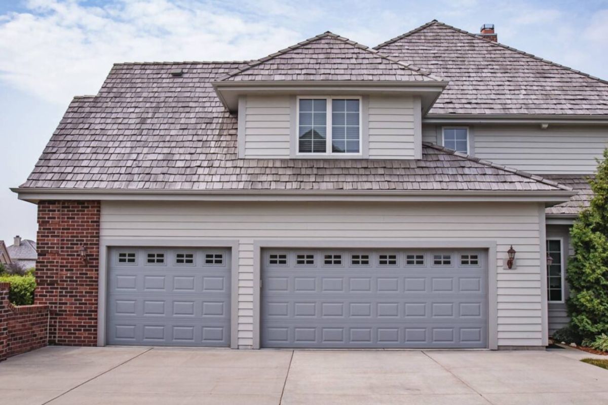 C.H.I. residential garage door installed by Ace's Garage Door in San Francisco